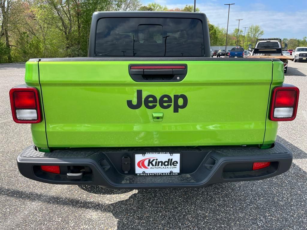 new 2025 Jeep Gladiator car, priced at $46,028