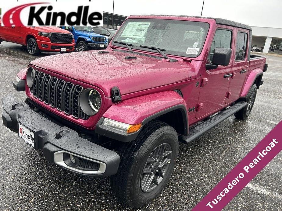 new 2024 Jeep Gladiator car, priced at $43,257