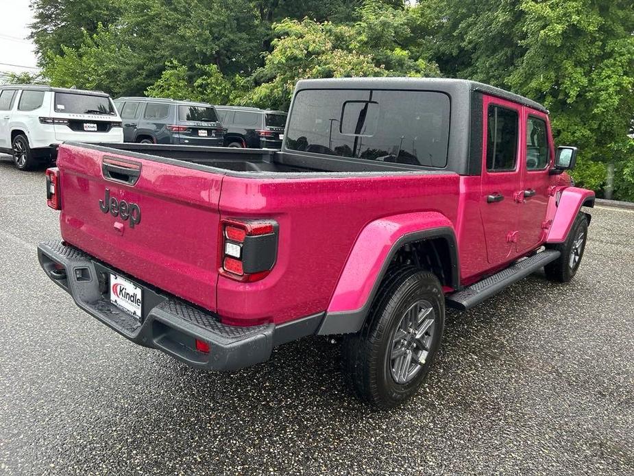 new 2024 Jeep Gladiator car, priced at $43,257