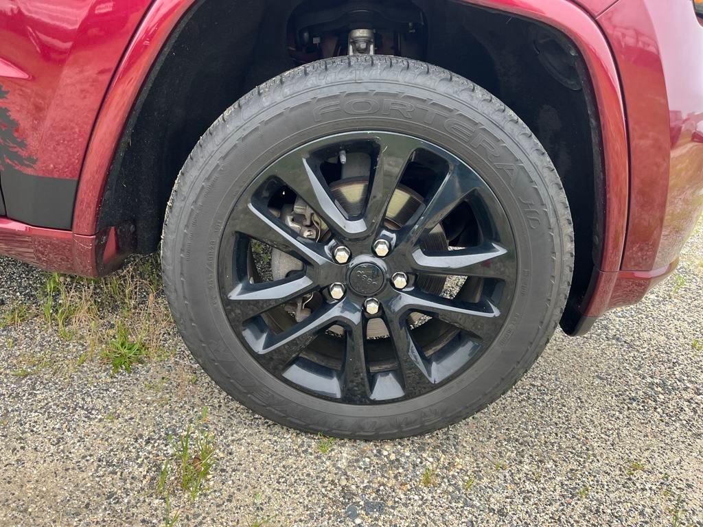 used 2020 Jeep Grand Cherokee car, priced at $20,999