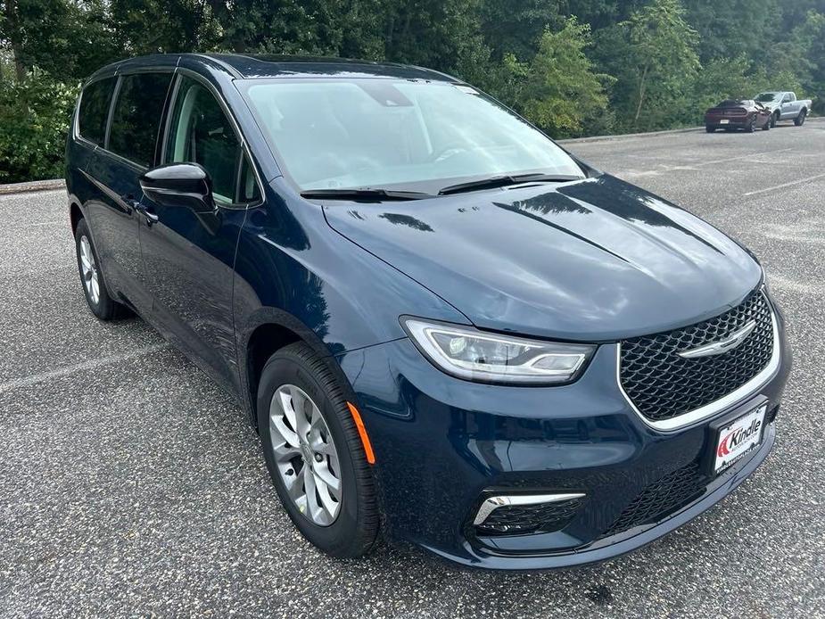 new 2024 Chrysler Pacifica car, priced at $43,080