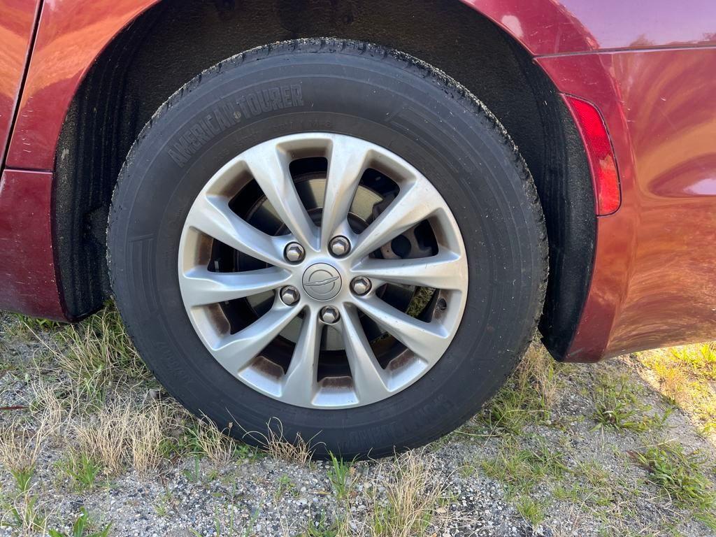 used 2018 Chrysler Pacifica car, priced at $15,599