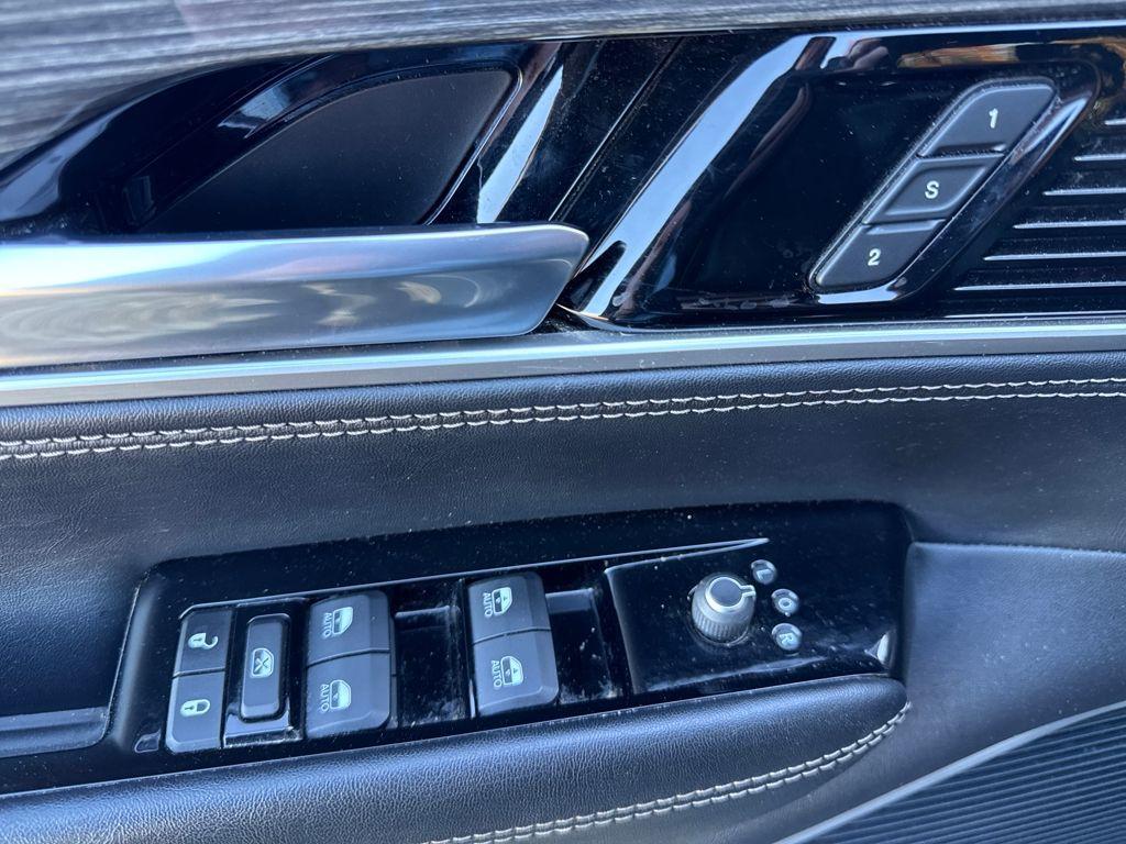 used 2022 Jeep Wagoneer car, priced at $41,299