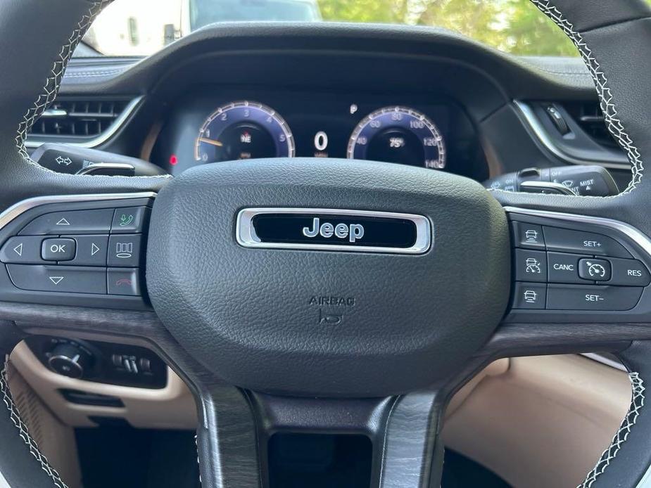 new 2024 Jeep Grand Cherokee car, priced at $47,994