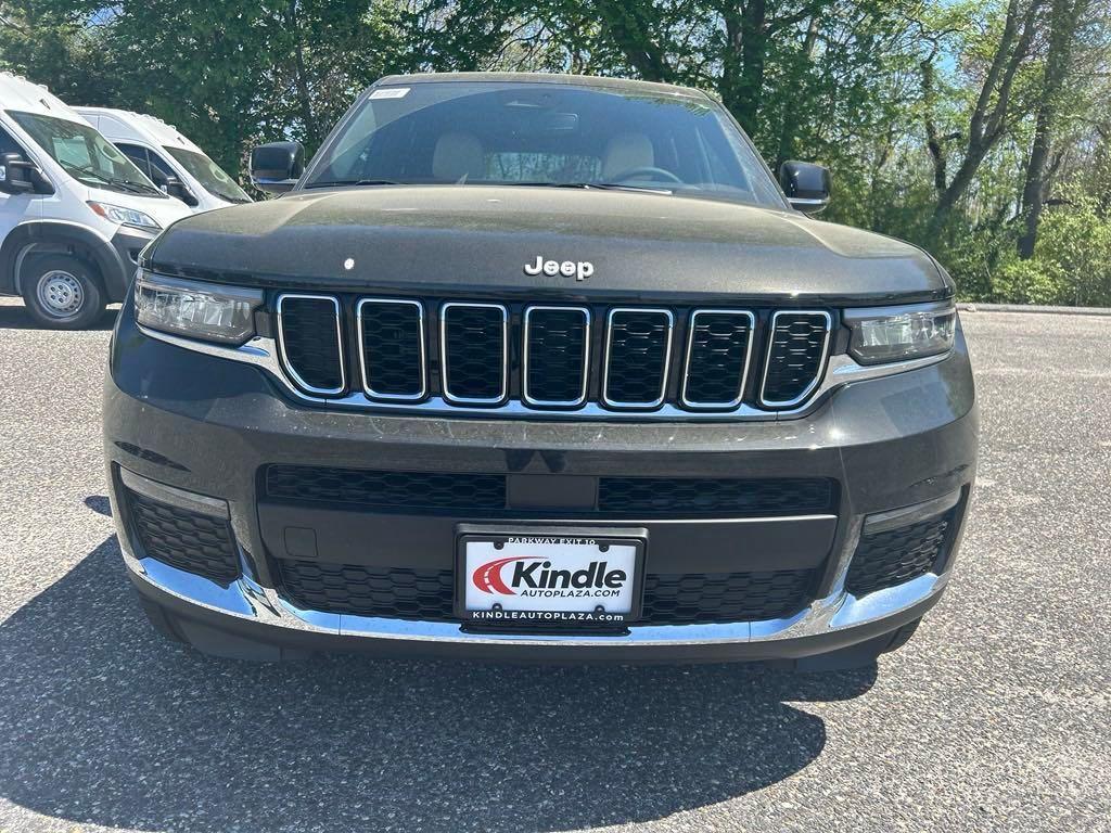 new 2024 Jeep Grand Cherokee L car, priced at $42,999
