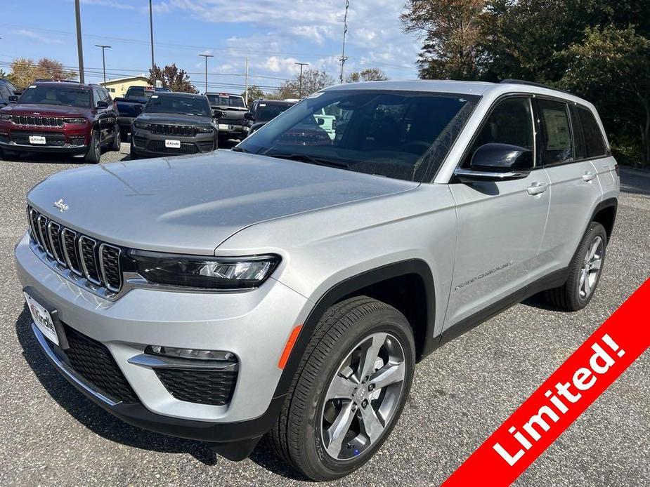 new 2025 Jeep Grand Cherokee car, priced at $45,417