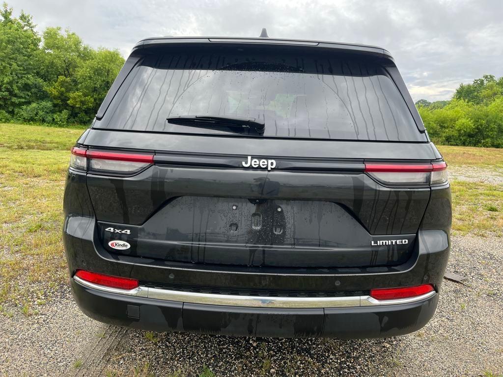 used 2024 Jeep Grand Cherokee car, priced at $42,199
