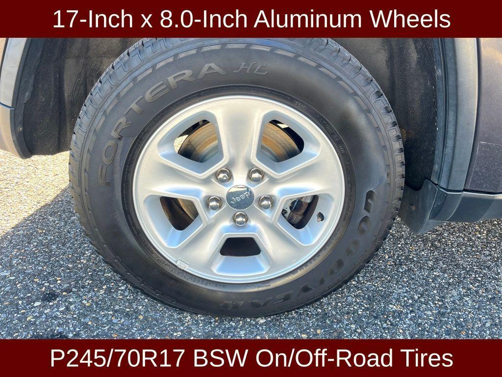 used 2016 Jeep Grand Cherokee car, priced at $13,699