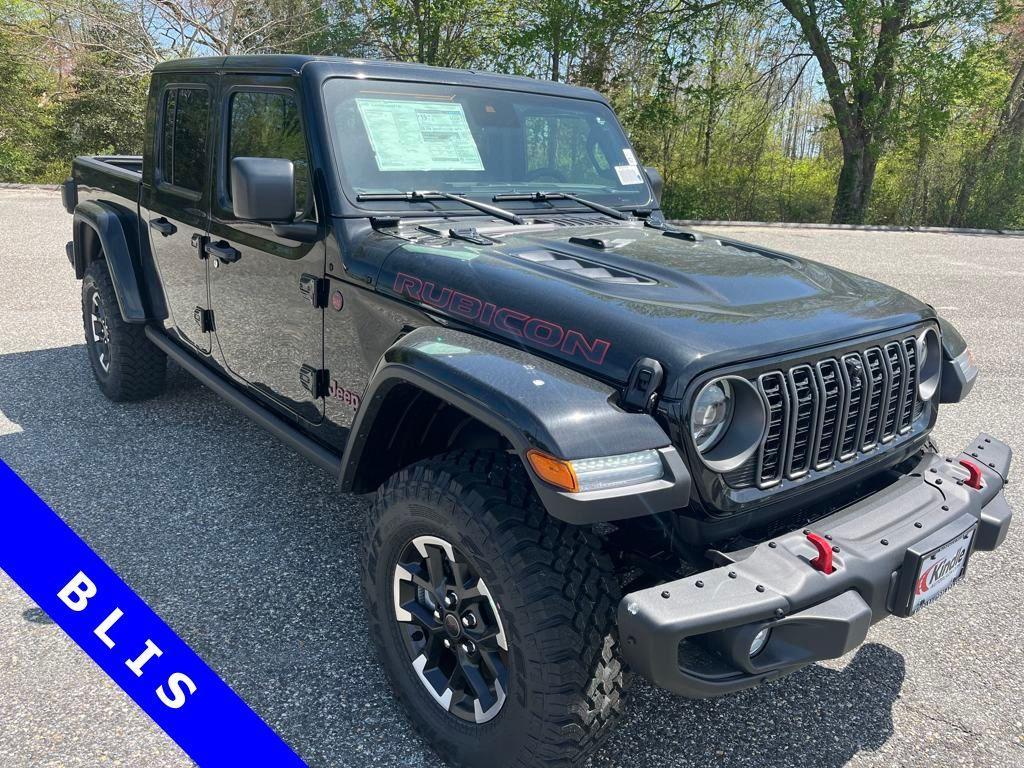 new 2025 Jeep Gladiator car, priced at $57,247