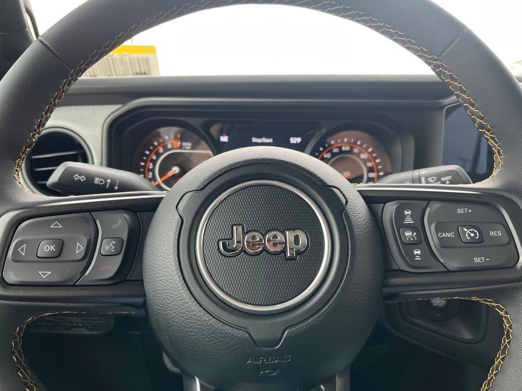 new 2025 Jeep Gladiator car, priced at $45,078