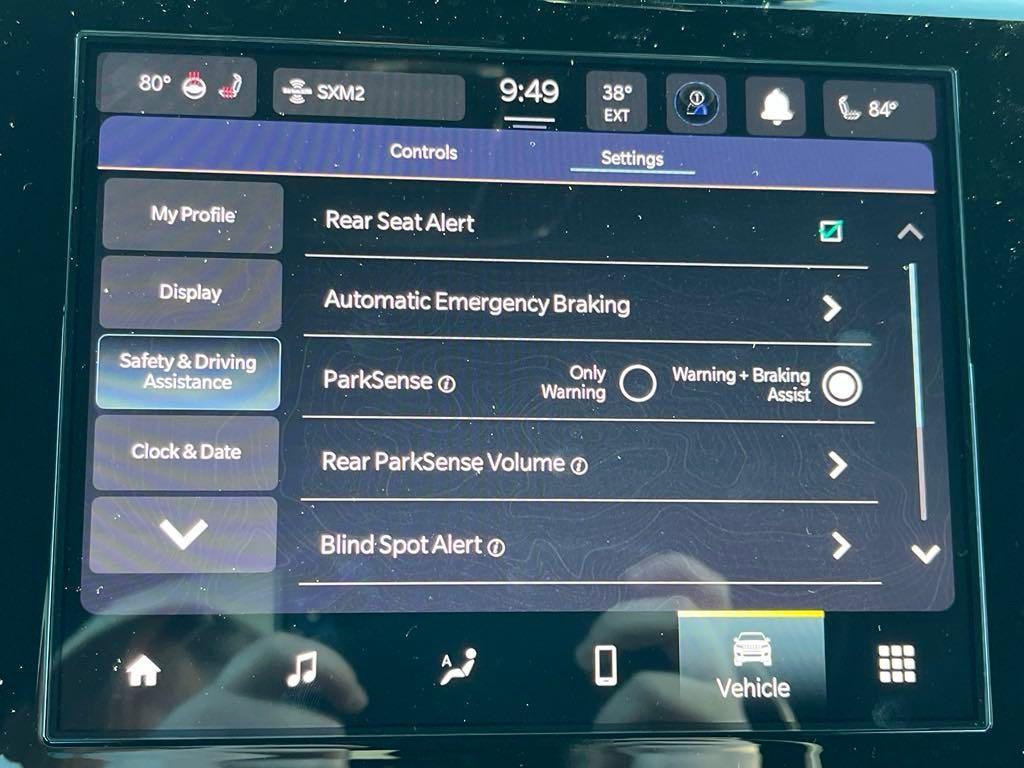 new 2025 Jeep Grand Cherokee car, priced at $38,681