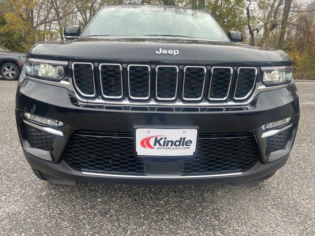 new 2025 Jeep Grand Cherokee car, priced at $47,180