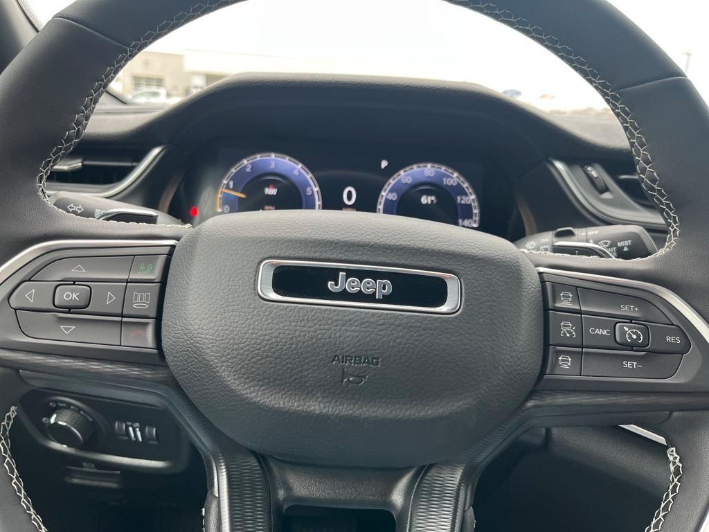 new 2025 Jeep Grand Cherokee car, priced at $45,019