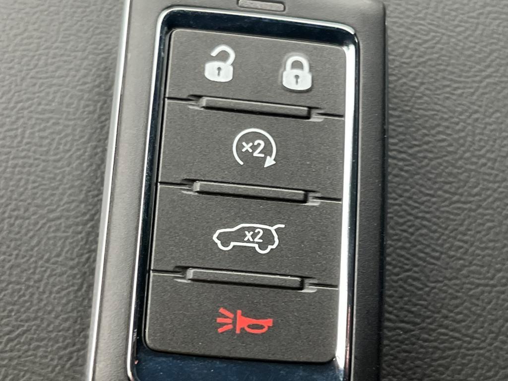 new 2025 Jeep Grand Cherokee car, priced at $45,019