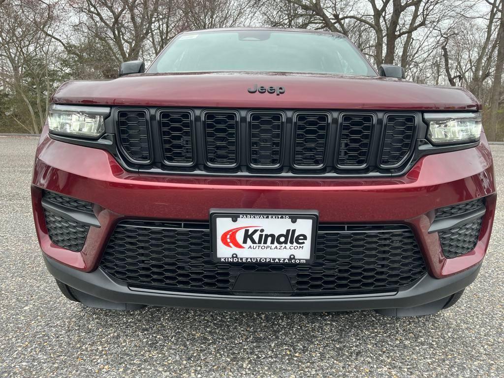 new 2025 Jeep Grand Cherokee car, priced at $41,999