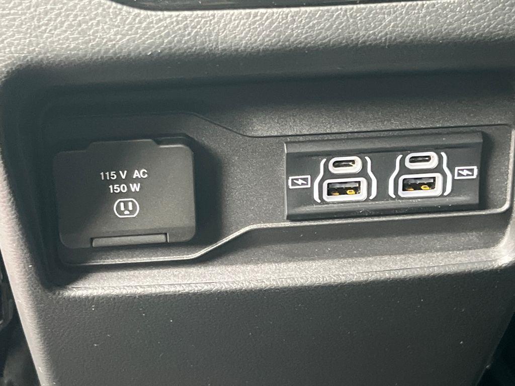 new 2025 Jeep Grand Cherokee car, priced at $45,625