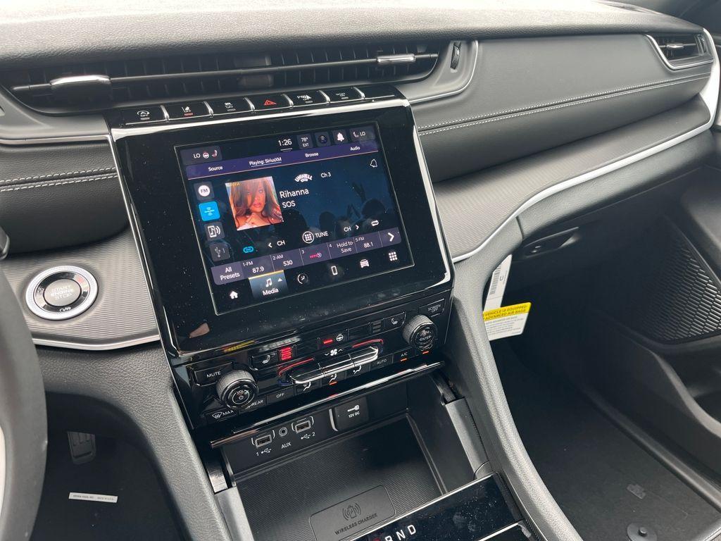 new 2025 Jeep Grand Cherokee car, priced at $45,625