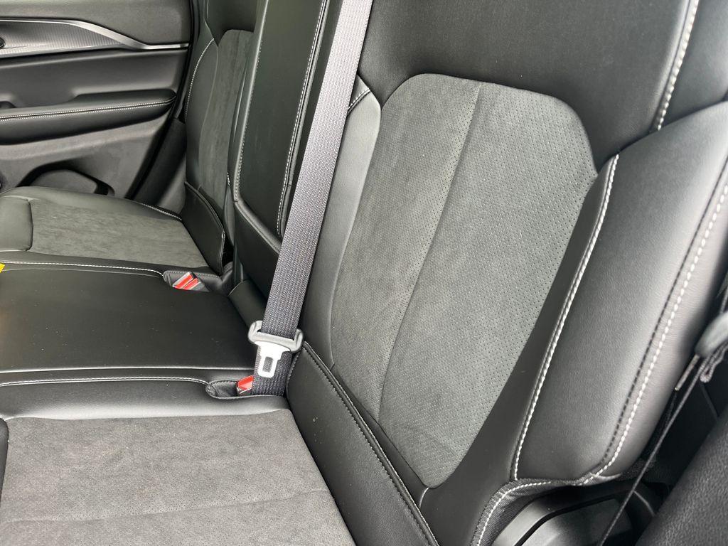new 2025 Jeep Grand Cherokee car, priced at $45,625