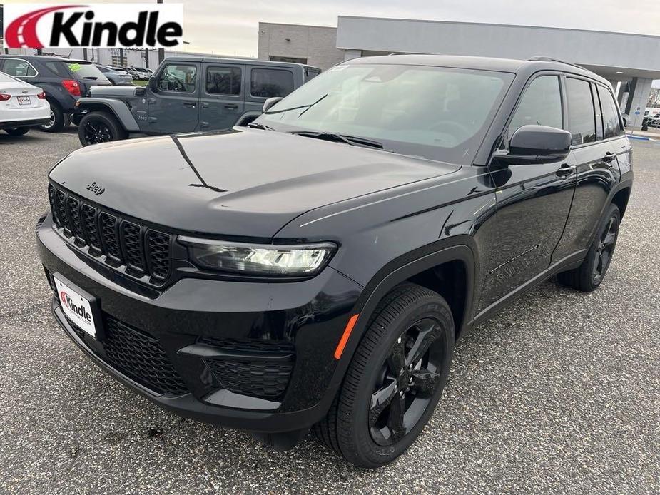 new 2025 Jeep Grand Cherokee car, priced at $43,375