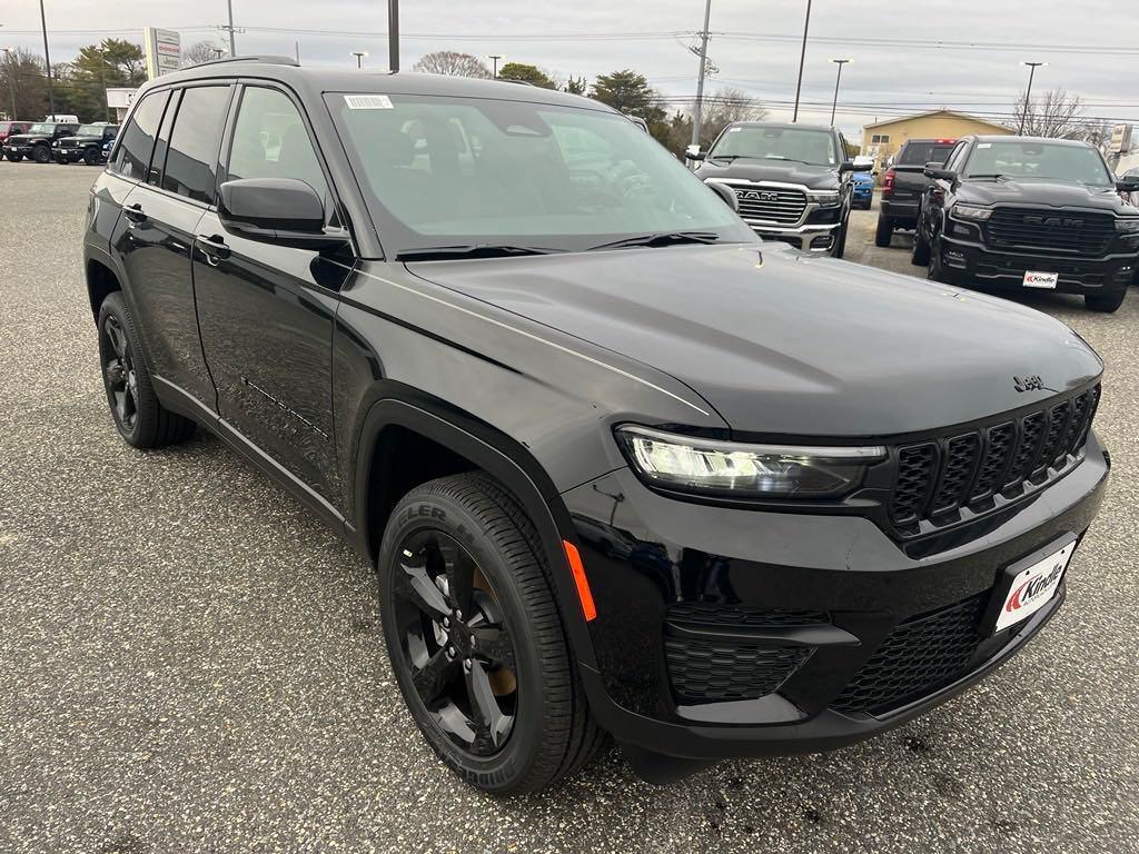 new 2025 Jeep Grand Cherokee car, priced at $42,875