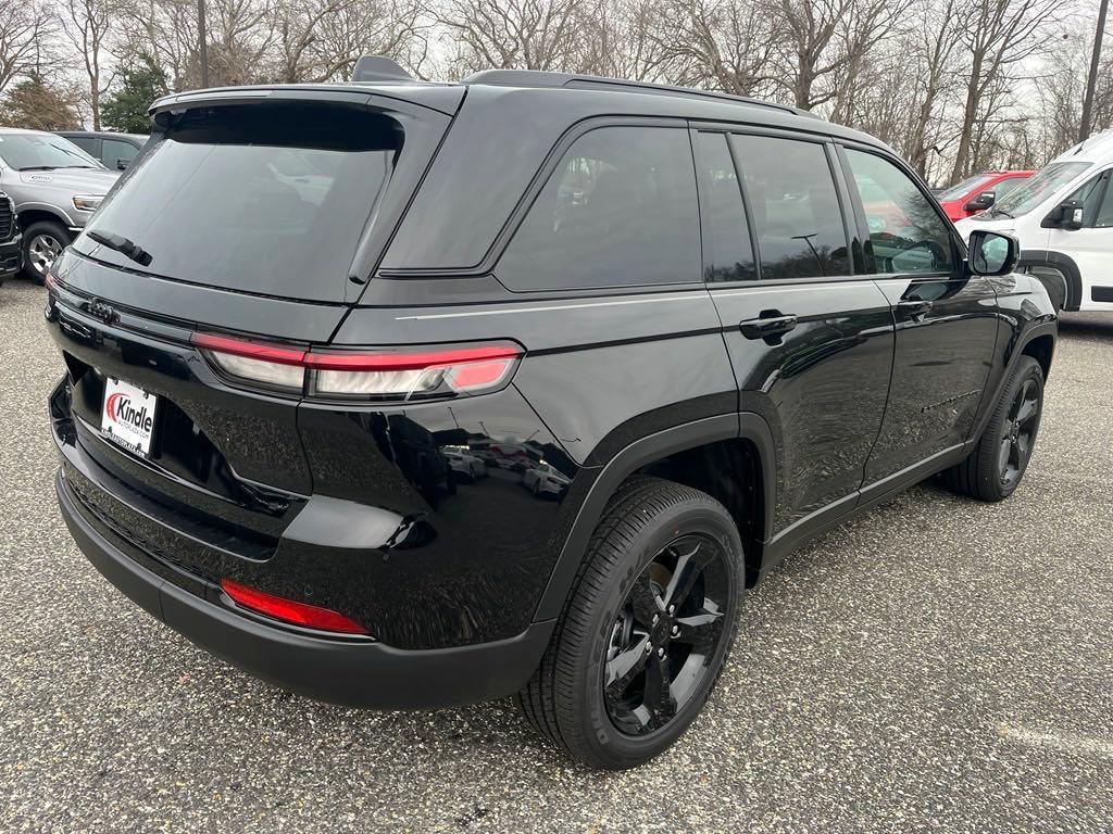 new 2025 Jeep Grand Cherokee car, priced at $42,875