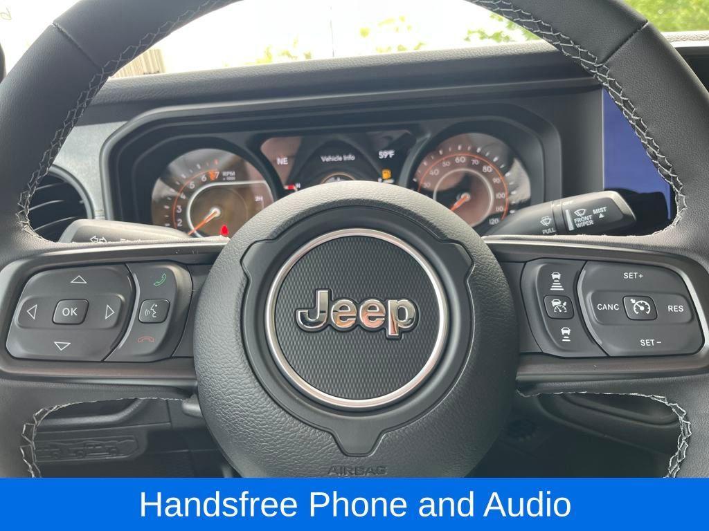 new 2025 Jeep Gladiator car, priced at $46,583