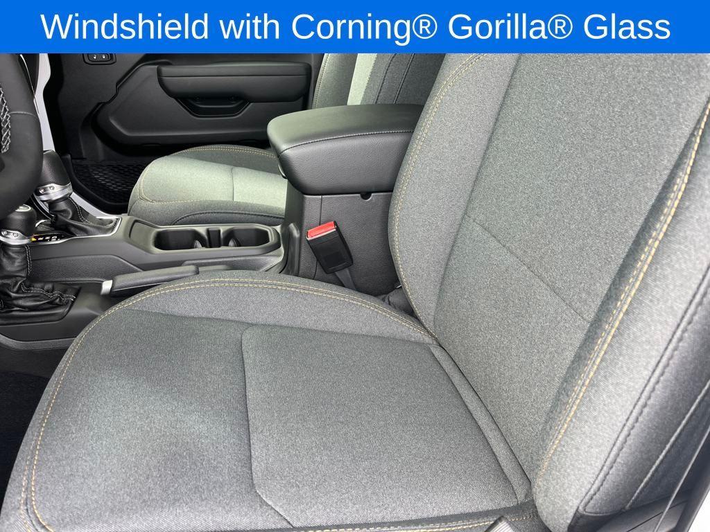 new 2025 Jeep Gladiator car, priced at $46,583