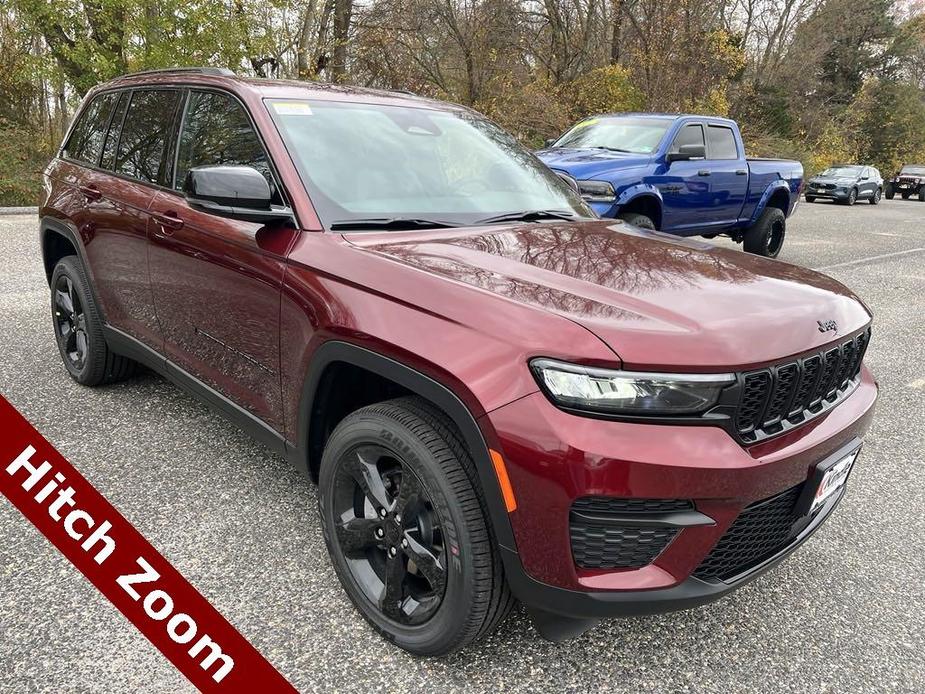 new 2025 Jeep Grand Cherokee car, priced at $47,670