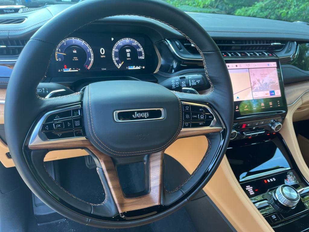 new 2025 Jeep Grand Cherokee L car, priced at $61,611