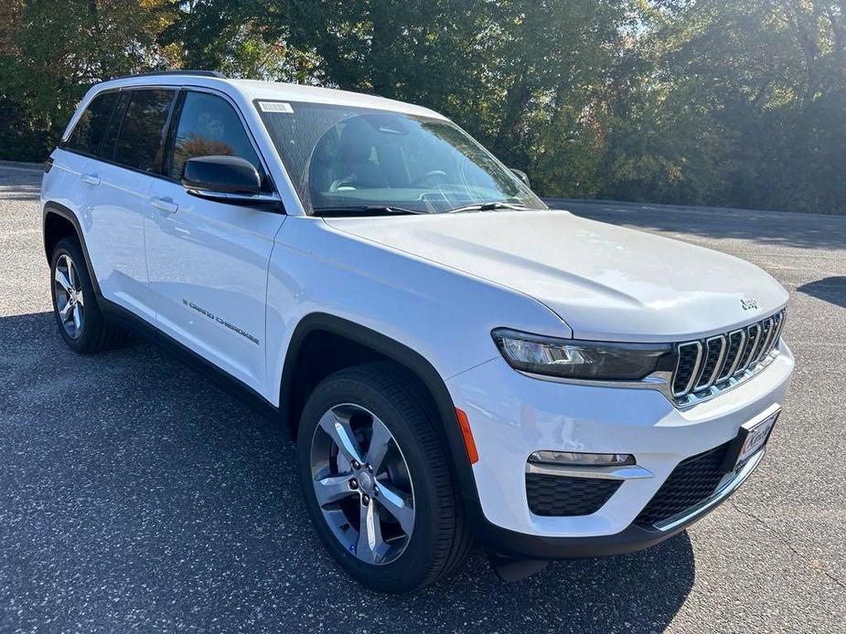 new 2025 Jeep Grand Cherokee car, priced at $46,320