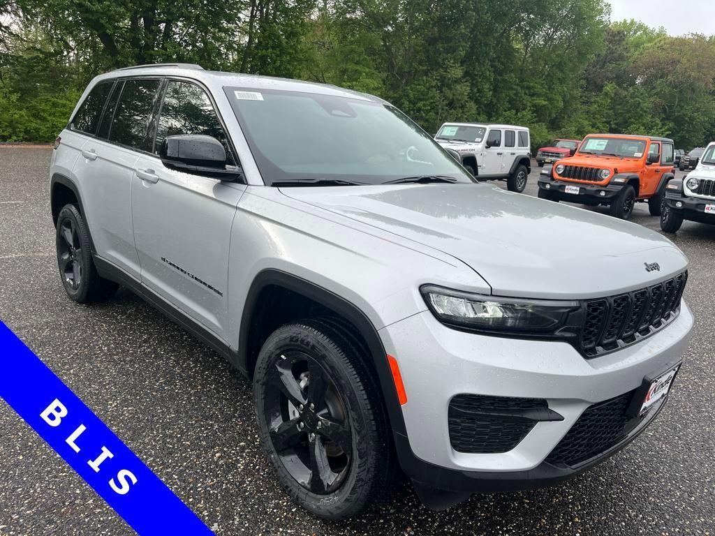 new 2025 Jeep Grand Cherokee car, priced at $44,830