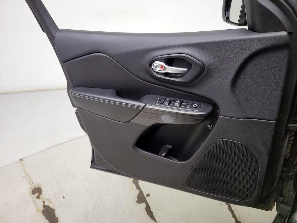 used 2015 Jeep Cherokee car, priced at $16,998