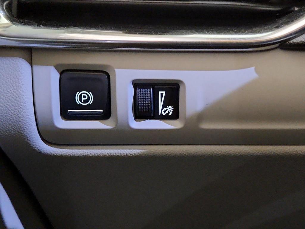 used 2021 Cadillac XT4 car, priced at $25,998