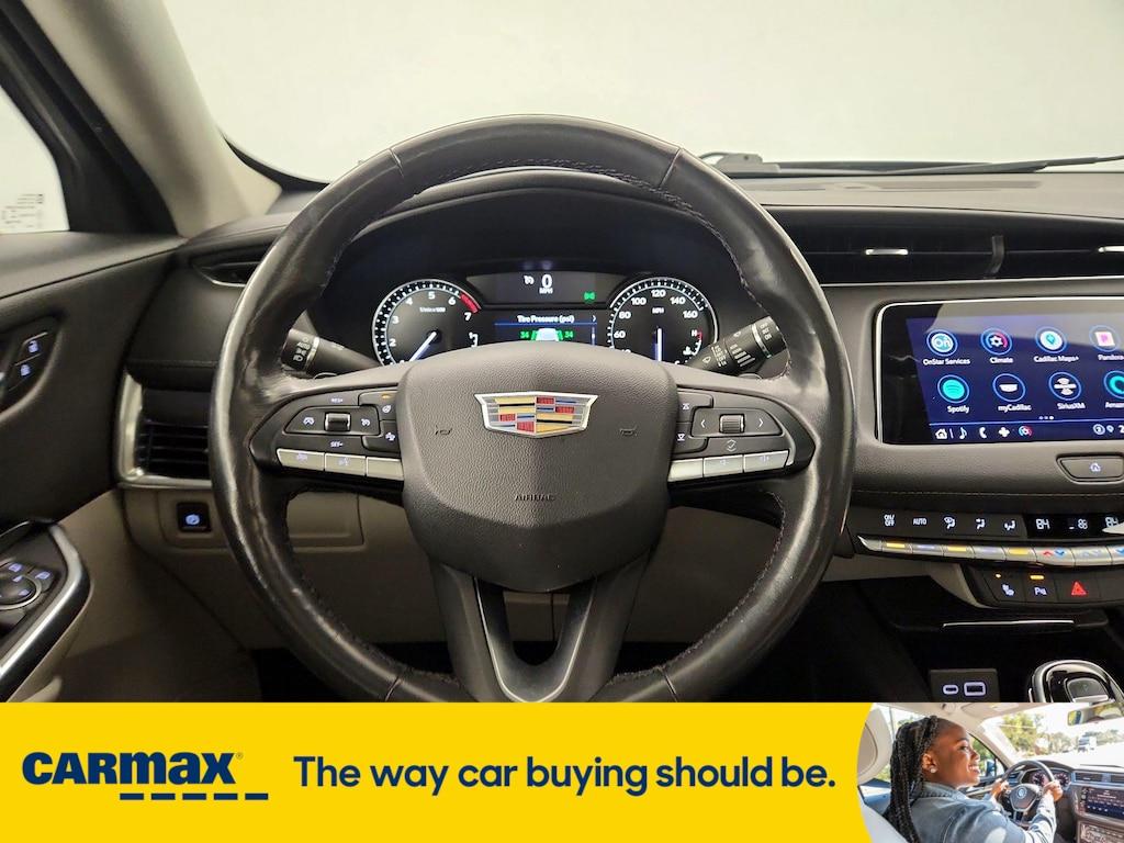 used 2021 Cadillac XT4 car, priced at $25,998