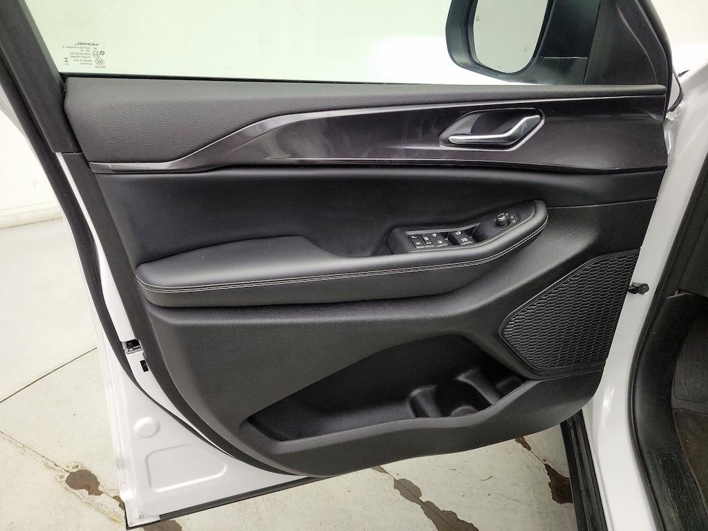 used 2023 Jeep Grand Cherokee car, priced at $29,998