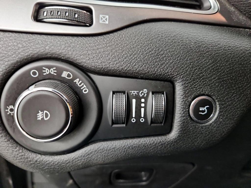 used 2019 Jeep Cherokee car, priced at $15,998