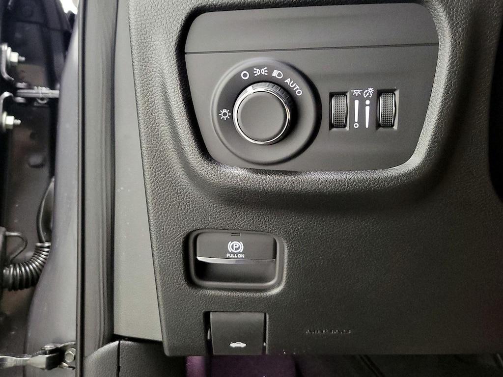 used 2025 Jeep Grand Cherokee car, priced at $35,998