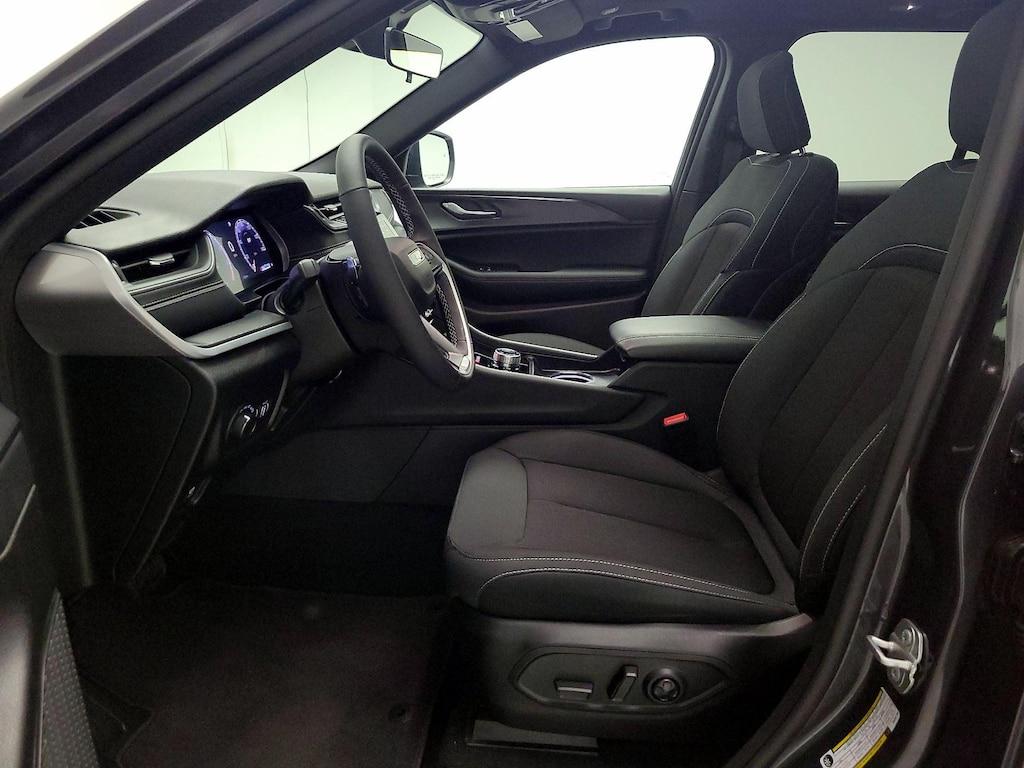 used 2025 Jeep Grand Cherokee car, priced at $35,998