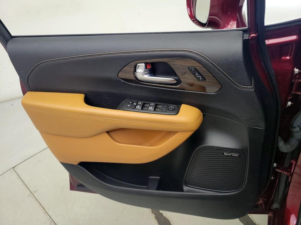 used 2021 Chrysler Pacifica car, priced at $38,998