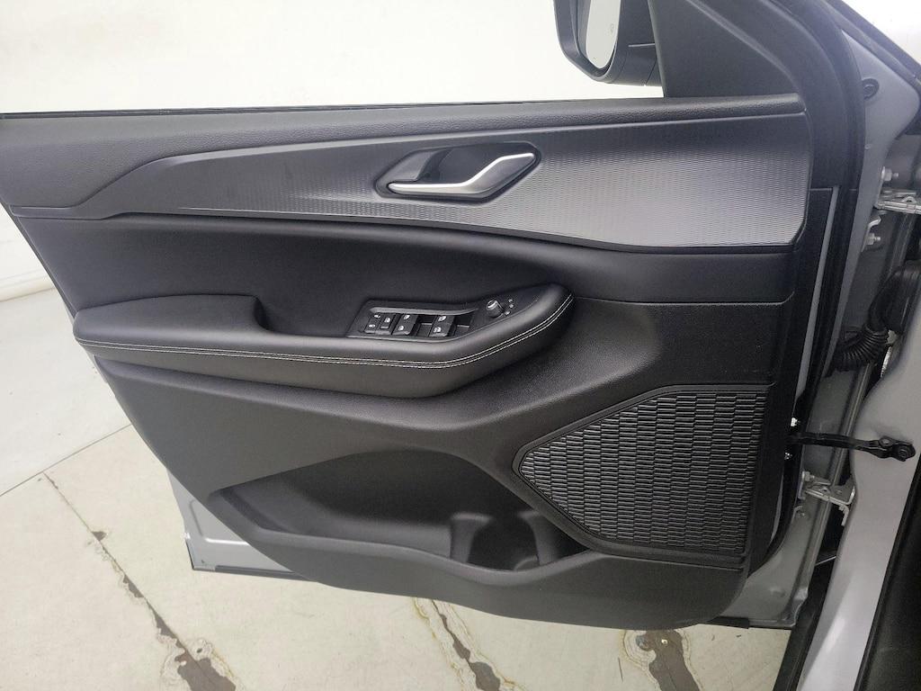 used 2023 Jeep Grand Cherokee car, priced at $30,998