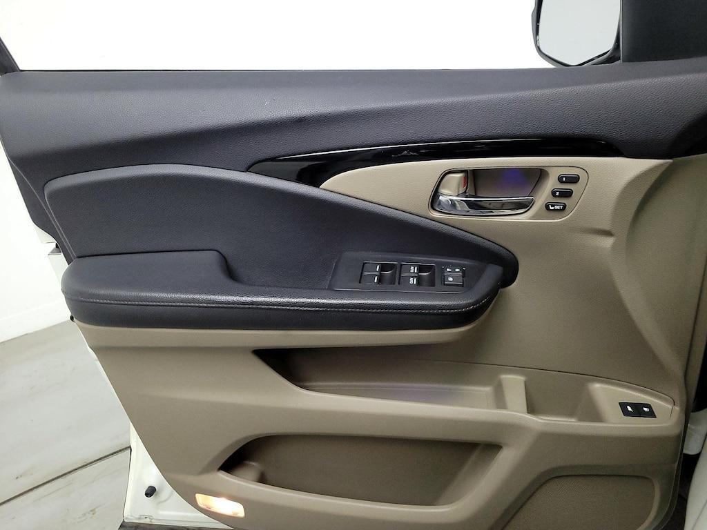 used 2017 Honda Pilot car, priced at $29,998