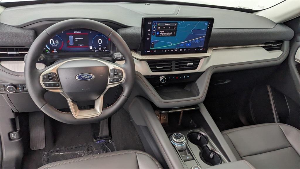 new 2025 Ford Explorer car, priced at $51,660