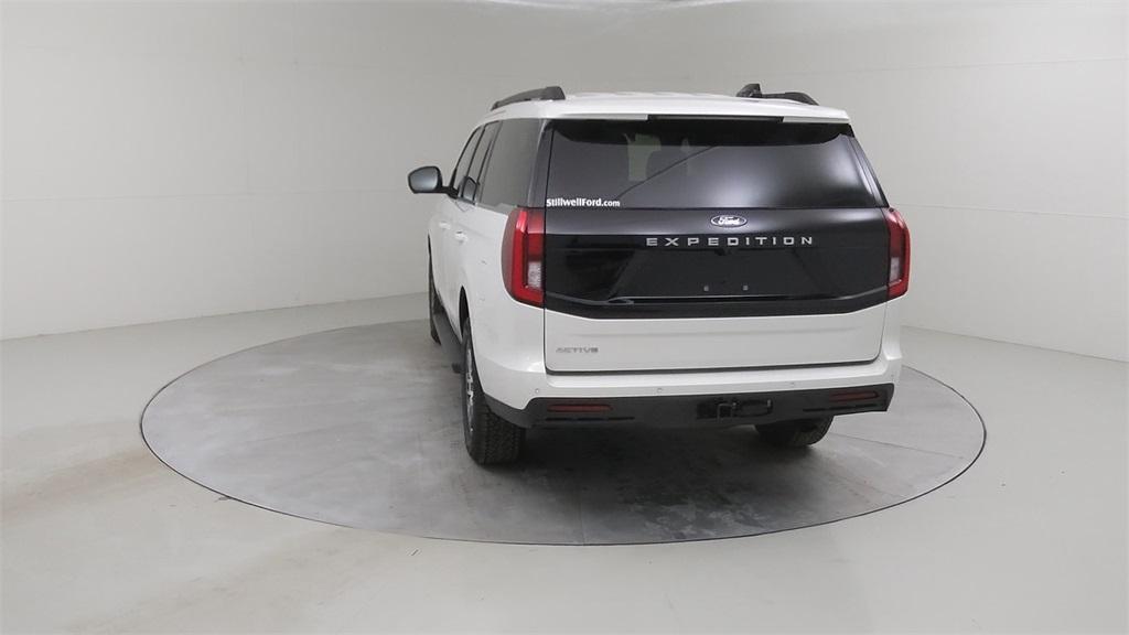 new 2025 Ford Expedition car, priced at $73,780