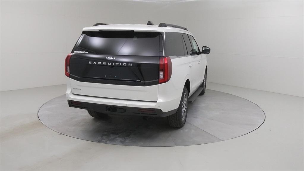 new 2025 Ford Expedition car, priced at $73,780