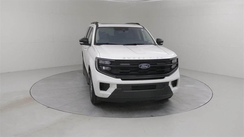 new 2025 Ford Expedition car, priced at $73,780