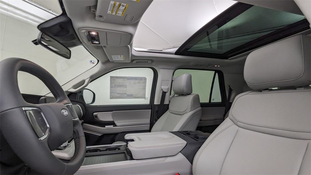 new 2025 Ford Expedition car, priced at $73,780