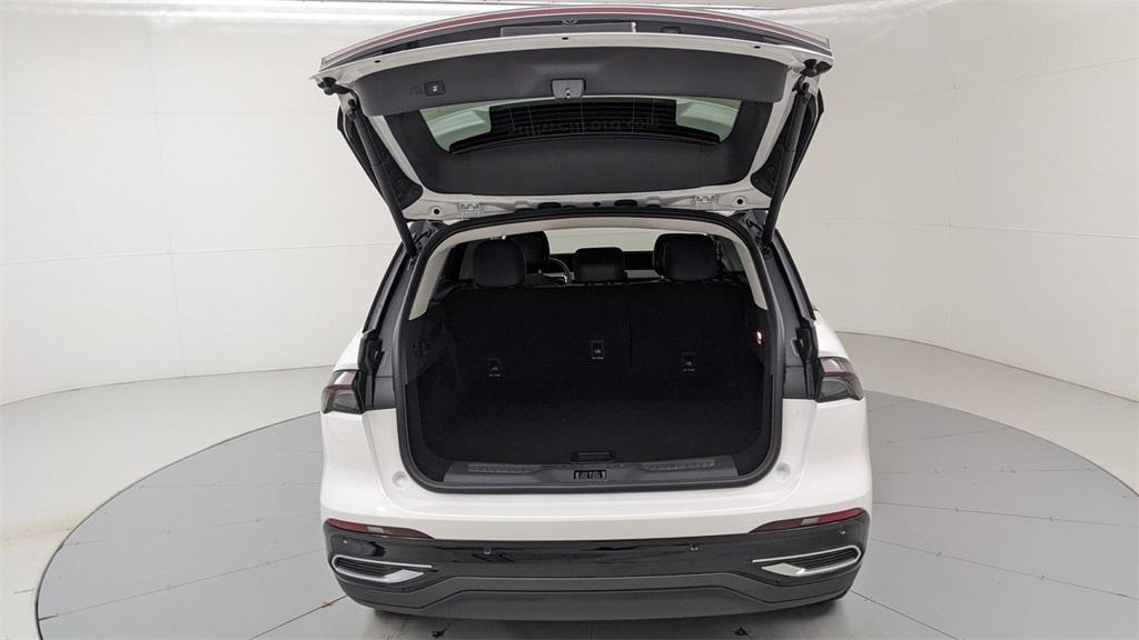 used 2024 Lincoln Nautilus car, priced at $50,267