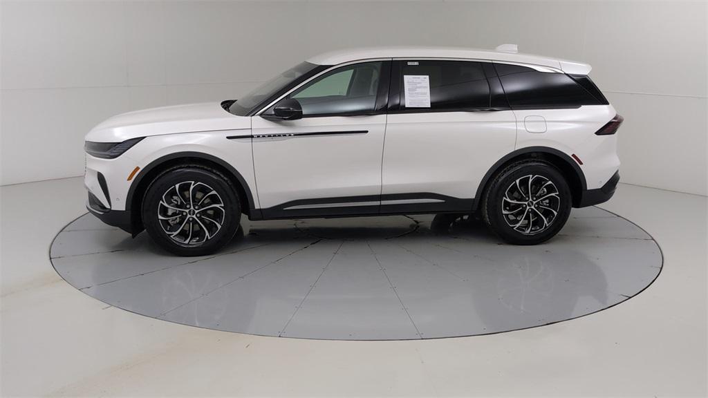 used 2024 Lincoln Nautilus car, priced at $50,267