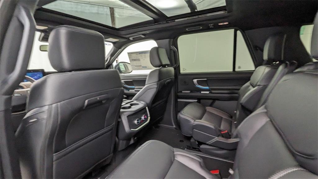 new 2025 Ford Expedition Max car, priced at $87,995