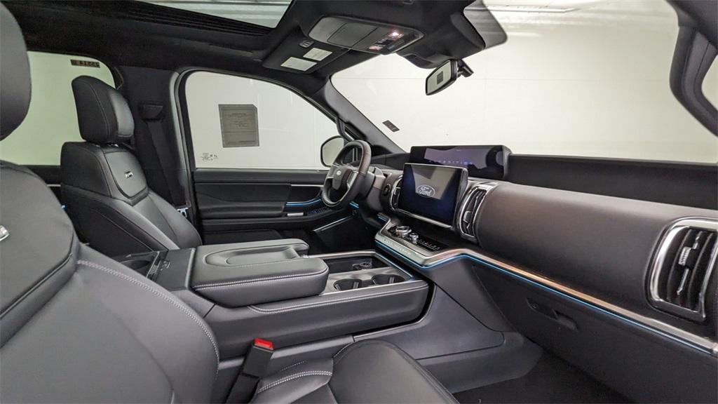 new 2025 Ford Expedition Max car, priced at $87,995